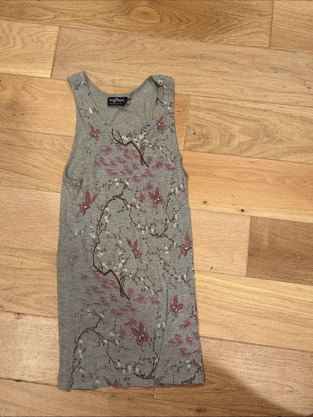 Realtree Gray Ribbed Tank Top with Mauve Floral & Butterfly Print small